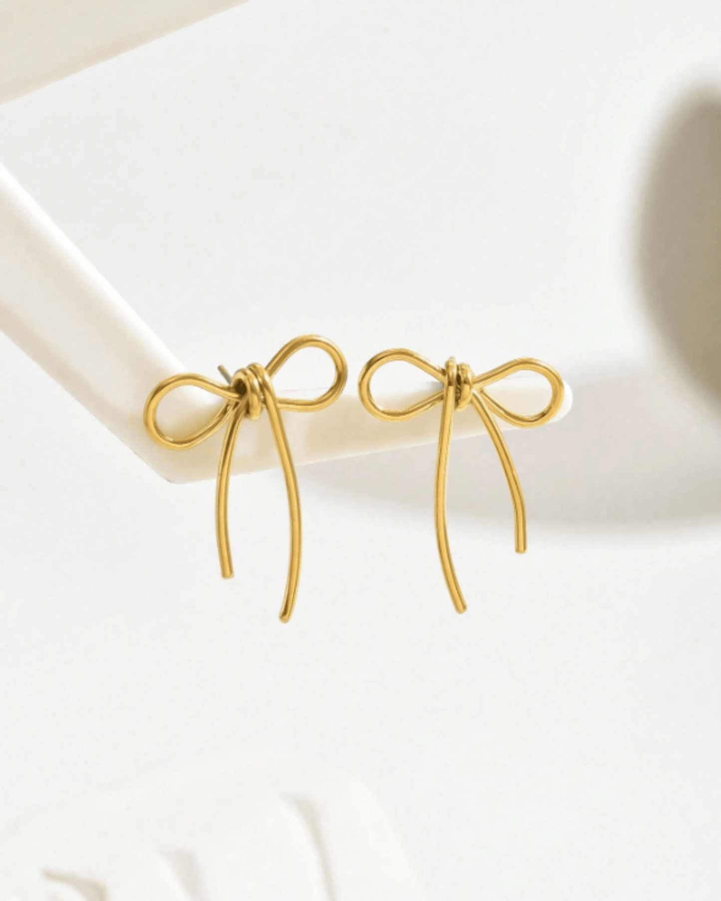 Ribbon Glow - Opulent Lebanon